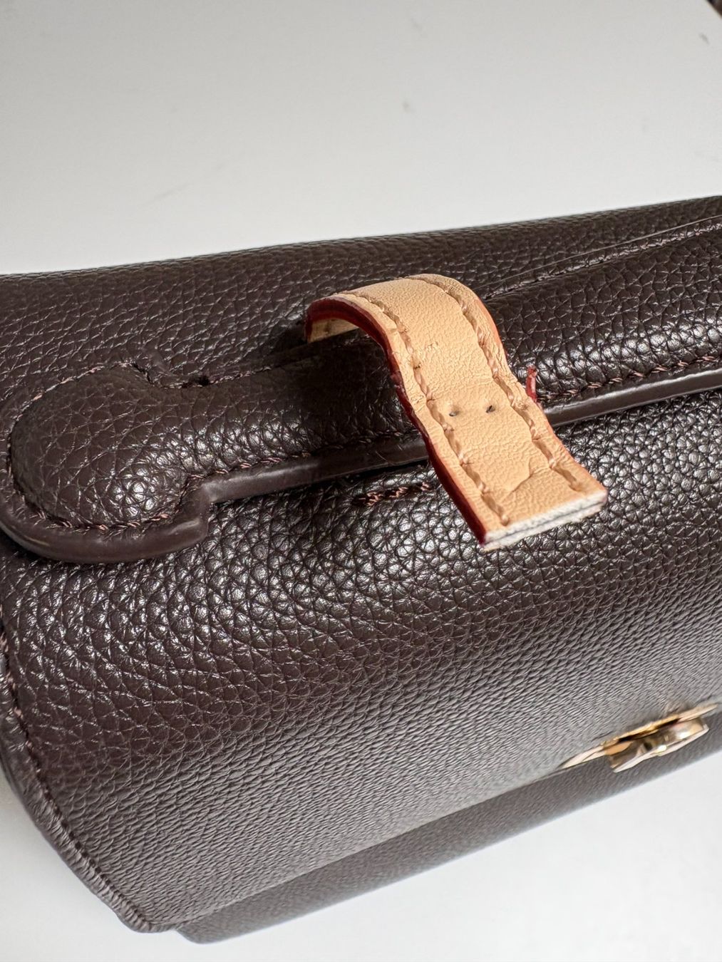 Bugatti Borse da donna: Bugatti - Classic Bag Ella in Dunkelbraun – Usato da Zug venduto da isdach 2