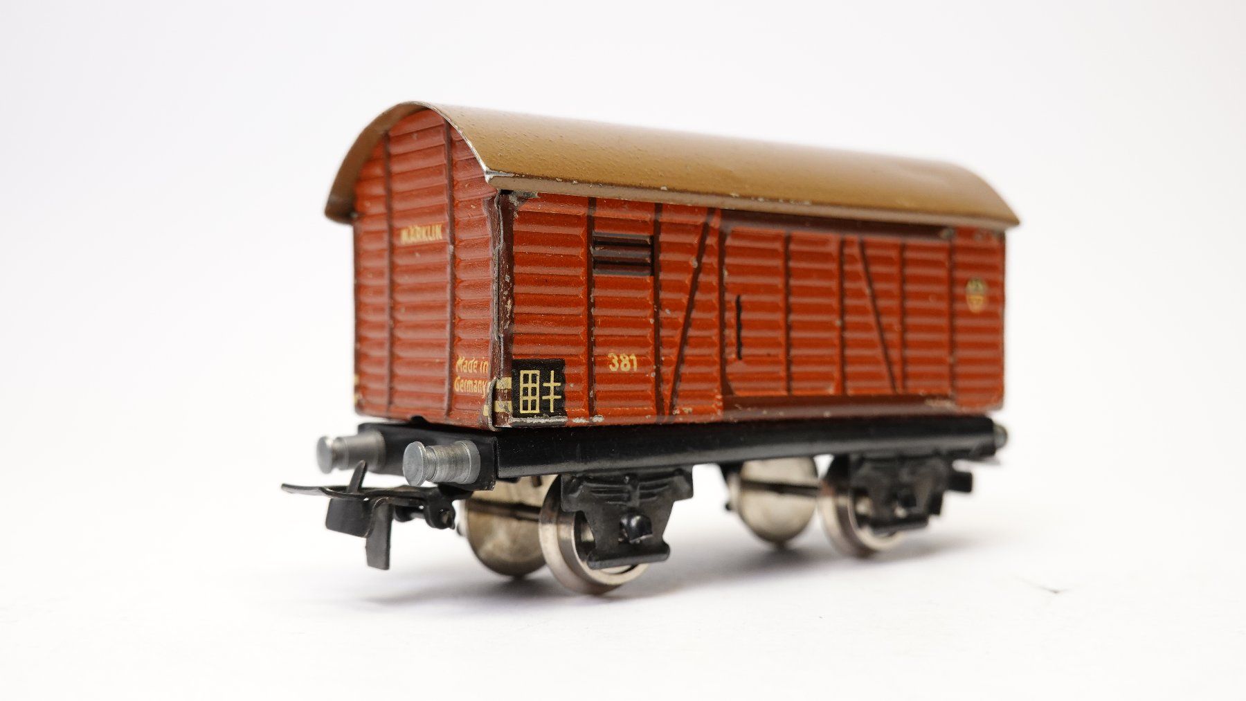 Märklin Modelleisenbahnen: SLG<- | e4 Märklin 800 381 DR Güterwagen braun – Gebraucht aus Thun von evinka_gmbh