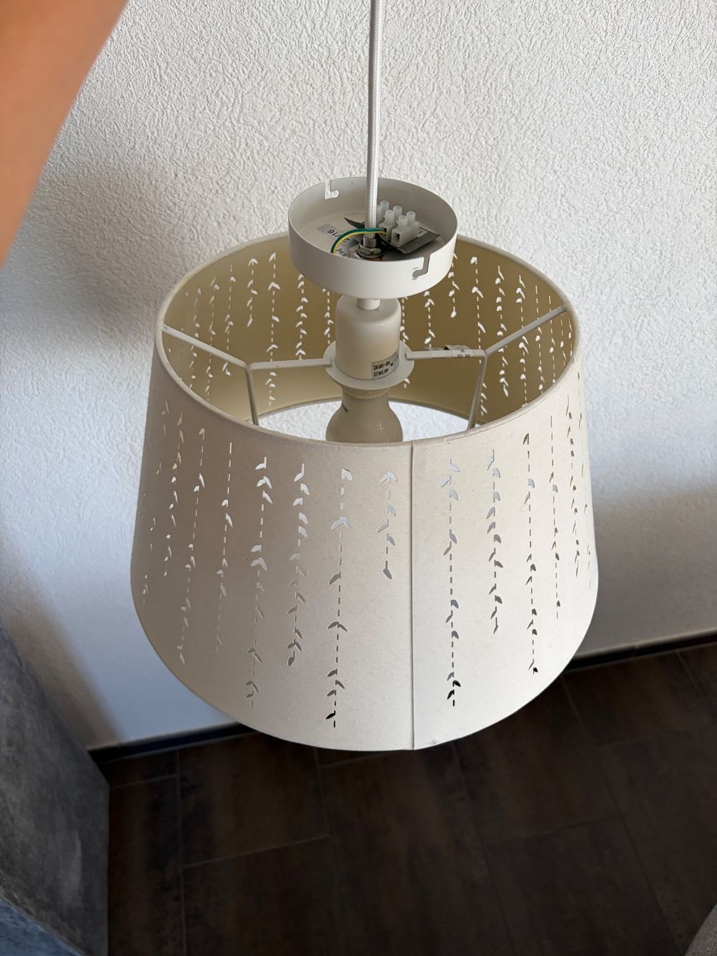 Lampadari & plafoniere: Lampenschirm mit Glühbirne – Usato da Oberrohrdorf venduto da sar_r25p