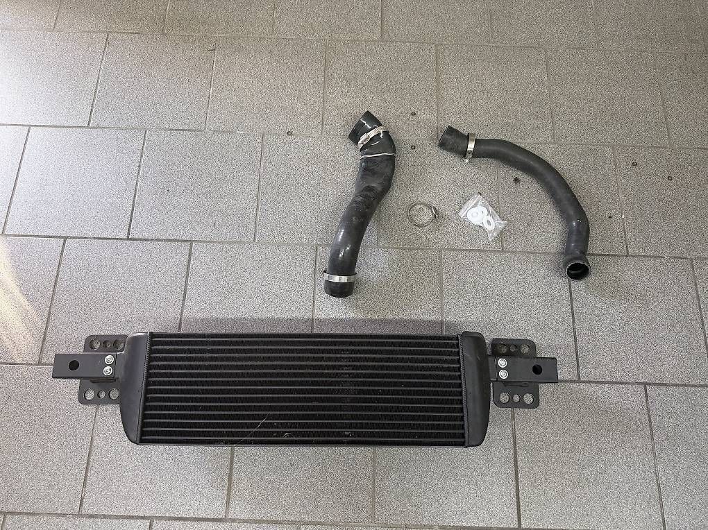 Tutti pezzi di ricambio auto: Wagner Competition Ladeluftkühler Abarth 500 – Usato da Muttenz venduto da ric_7s2q