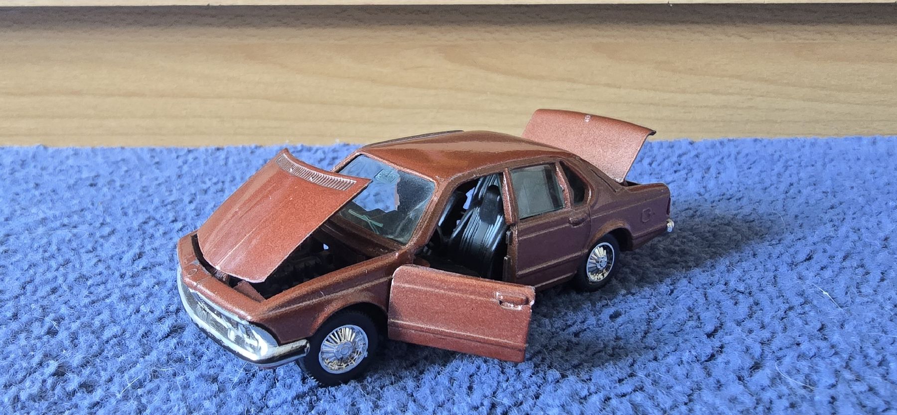 BMW Modellini d'auto: BMW 733I – Nuovo (secondo la descrizione) da Merligen venduto da SwissMini27 4