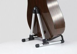 Support de guitare pratique en argent