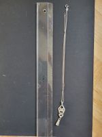 Feine Halskette mit Stempel 925 und Anhänger