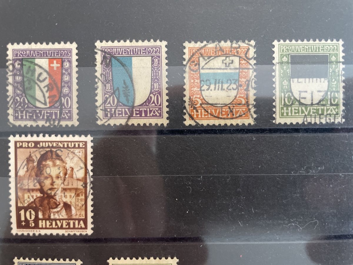 Tutti i francobolli: Abart 12 Briefmarke Top Lot – Usato da Muri AG venduto da Briefmarke-Schweiz 2