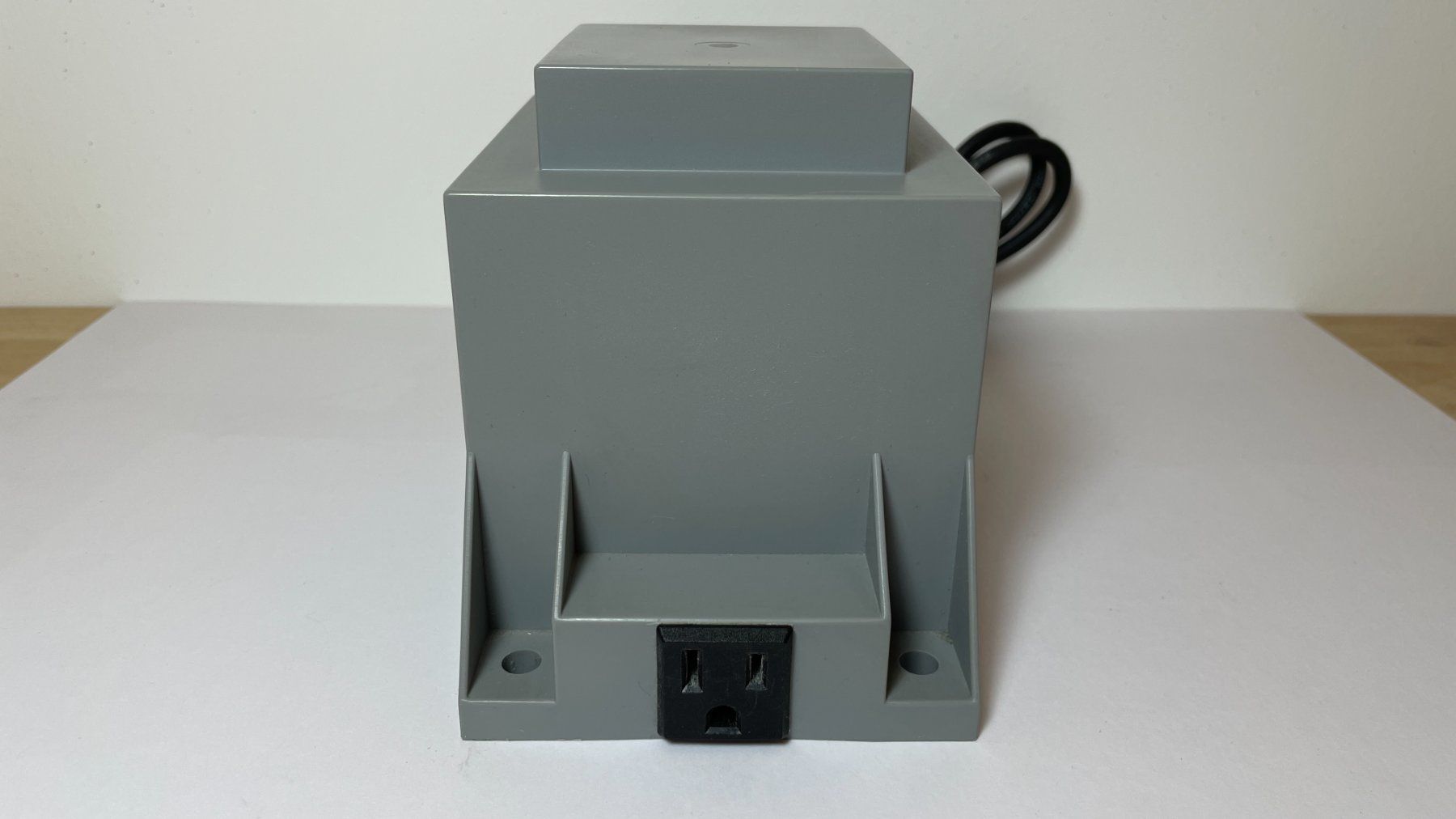 Convertisseurs: Transformateur 220/110V - 1200W – D'occasion à Chancy par alexFavre 2
