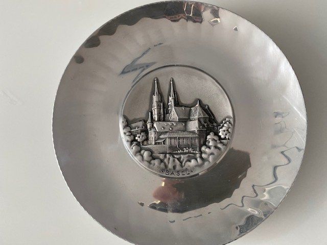 Teller: Teller Basler Münster Basel – Neu (gemäss Beschreibung) aus Füllinsdorf von Sunnebliemli7