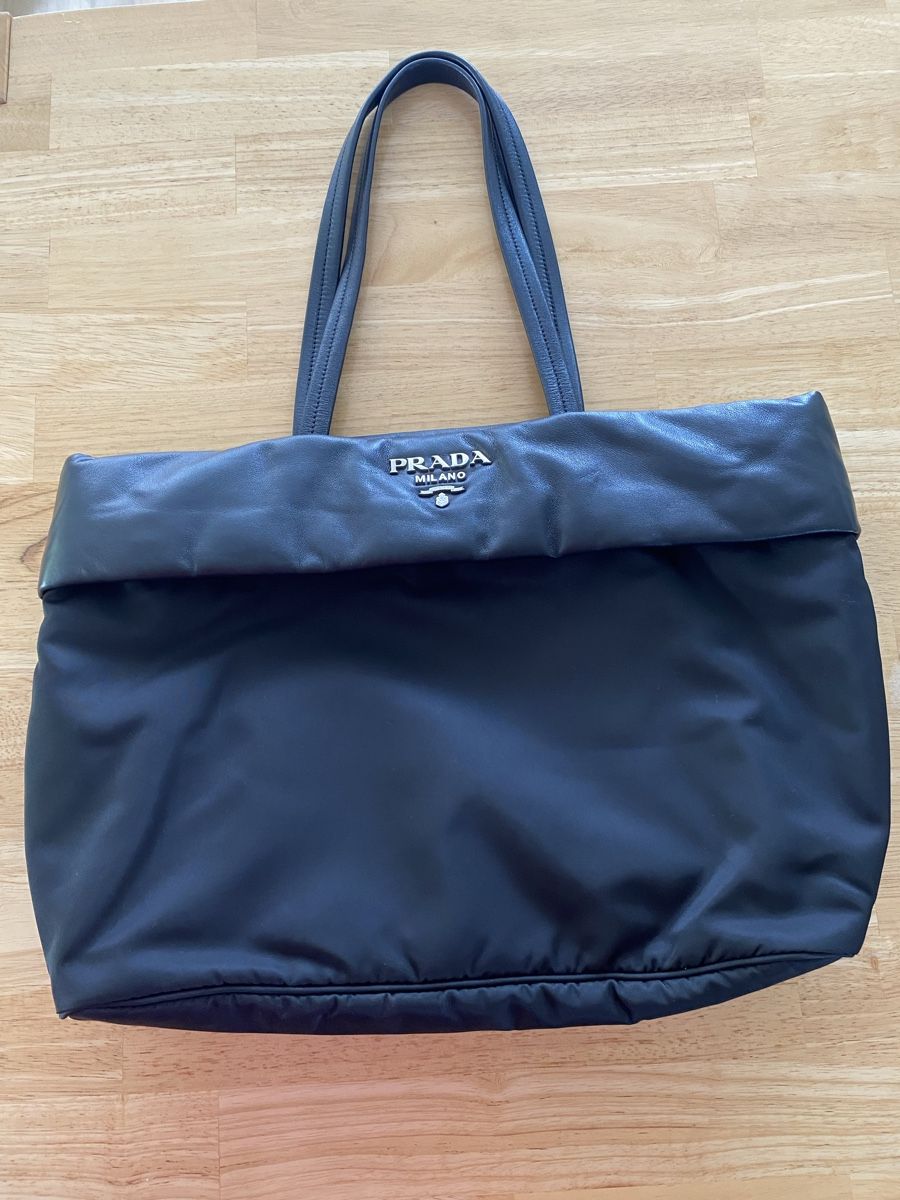Prada Sacs femmes: Original Prada Shopper schwarz – D'occasion à Horw par bijou1986