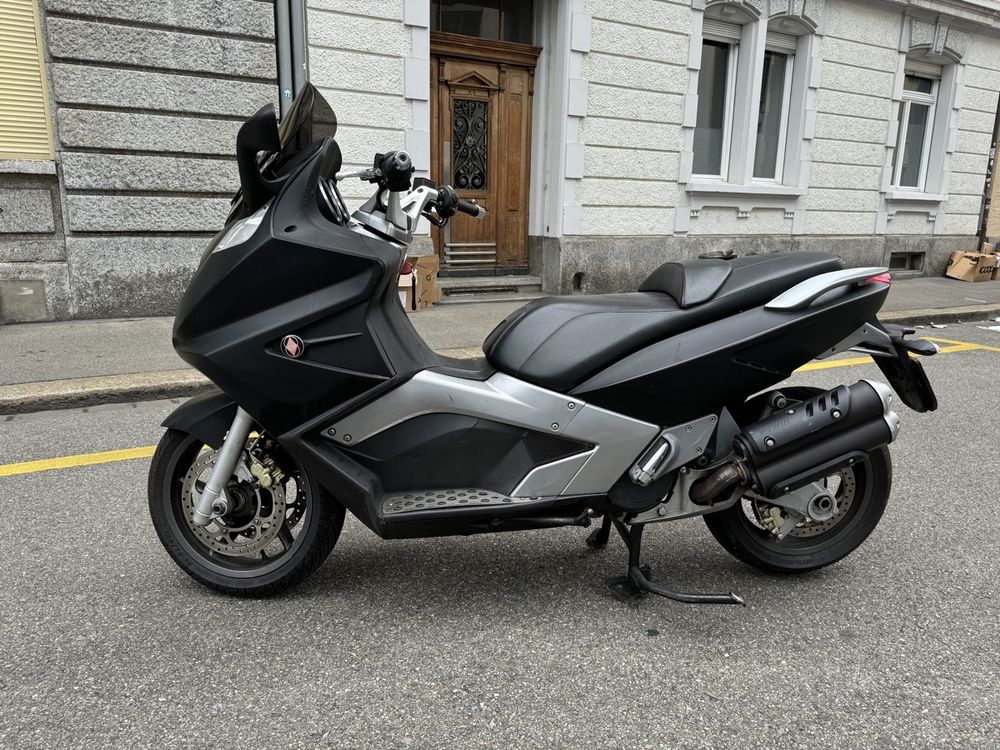 Maxi Scooter Gilera Gp 800 Gilera GP 800 (D'occasion) à Wettswil - Main Image