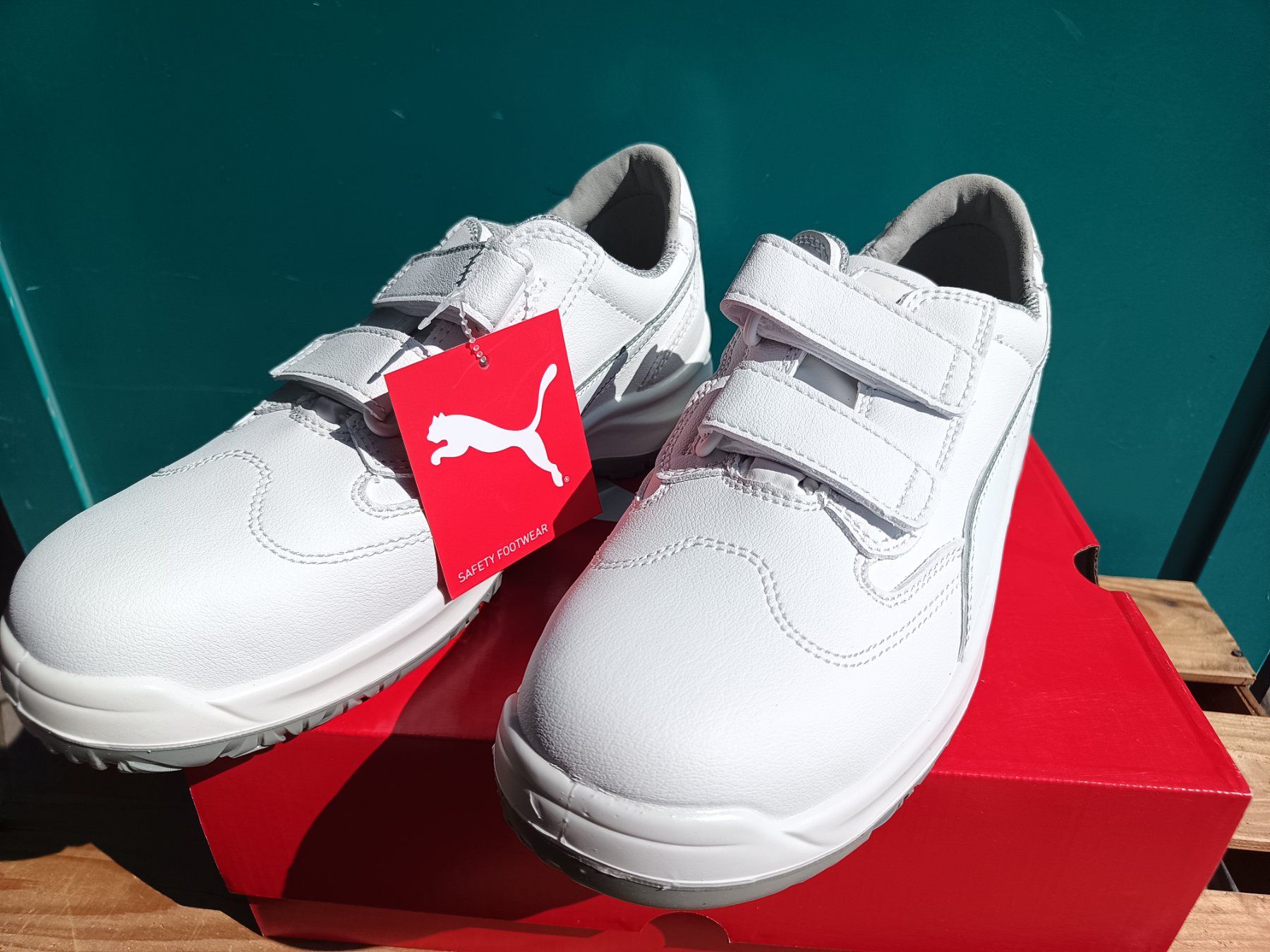 Puma Herrenschuhe: Puma Sicherheitsschuhe S2 SRC 43 – Neu und originalverpackt aus Oberegg von 19franzi94 1