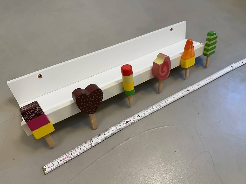 Guardaroba: Garderobe mit Eiscreme-Motiven – Usato da Aarau venduto da jakobjakob