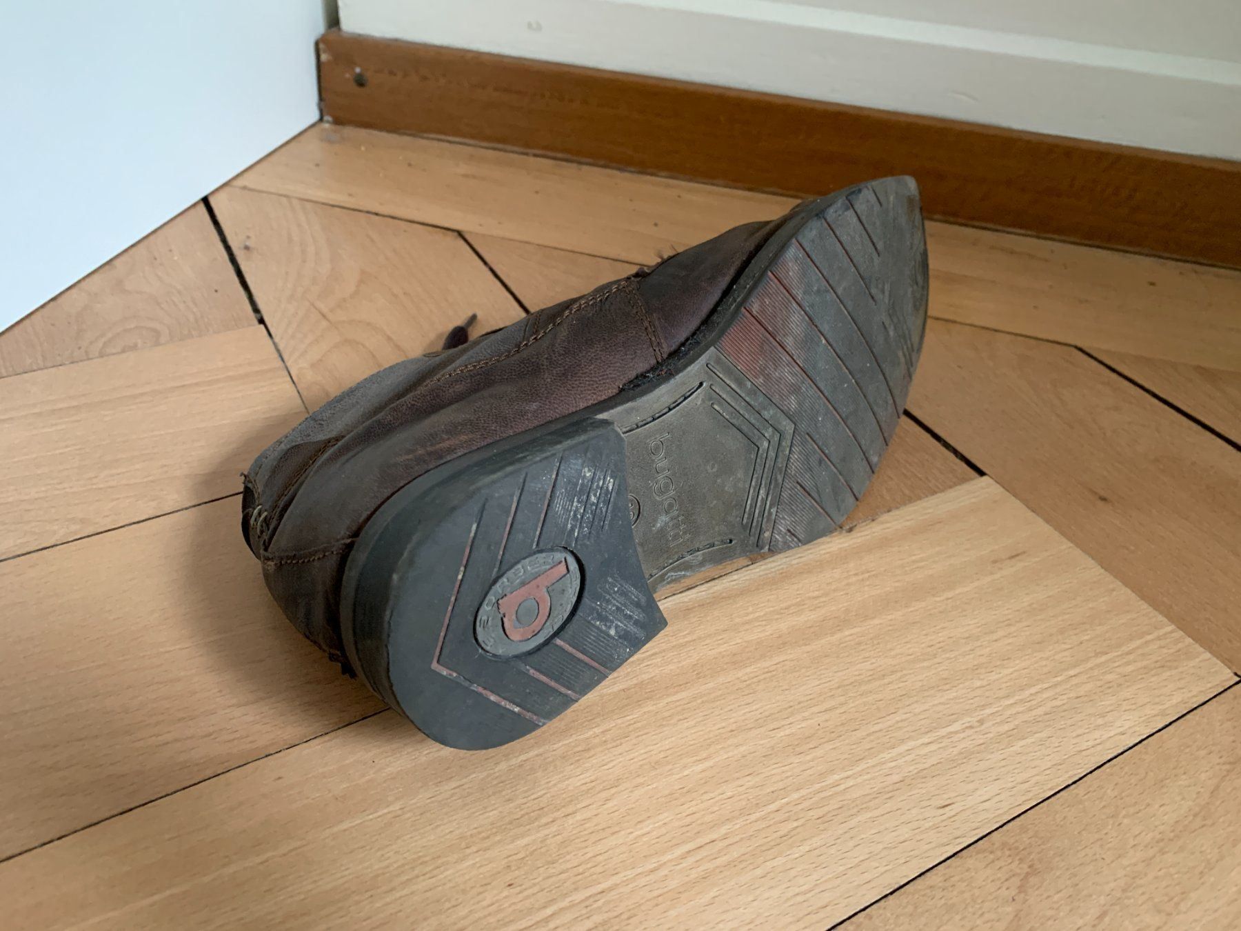 Bugatti Scarpe da uomo: BUGATTI - Leder Stiefelette dunkelbraun – Usato da Zürich venduto da Diazaio 3