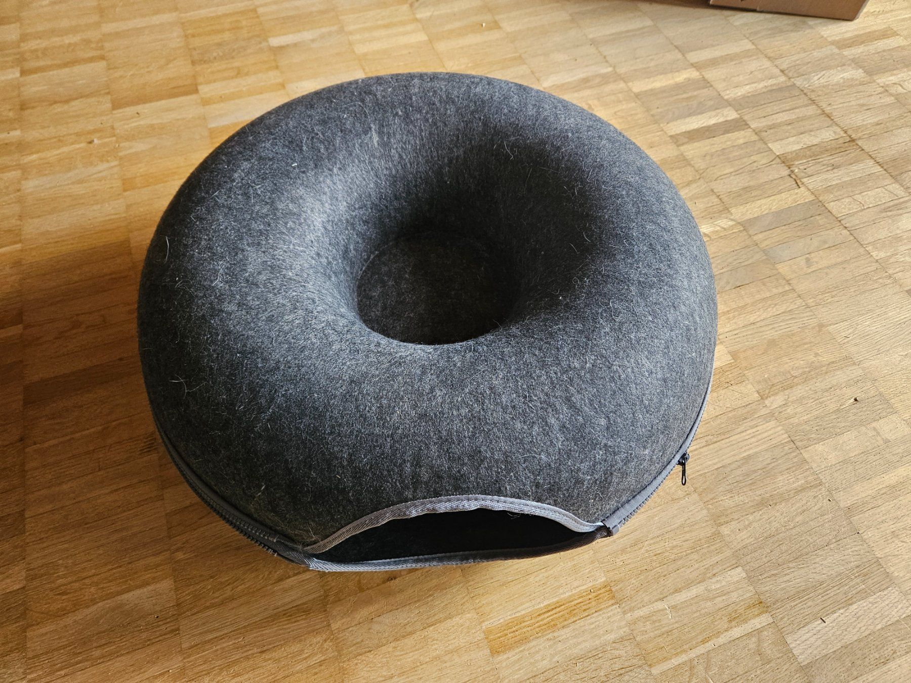 Liege- & Schlafplätze: Panier donut pour chat/chaton – Gebraucht aus Arzier-Le Muids von luc_dz82