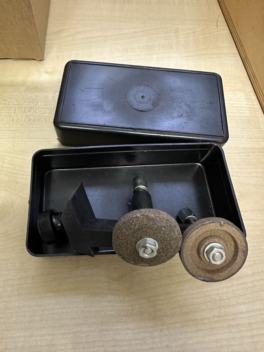 Elettrodomestici da cucina: Affettatrice in acciaio – Usato da Gordola venduto da EleSecondHand-TCG 5