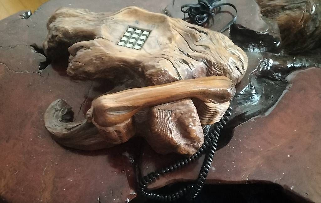 Tavoli: Salontisch mit Telefon Redwood – Usato da Steinach venduto da Tsgweh 9