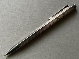 Caran d’Ache Ecridor Kugelschreiber versilbert EMS dz