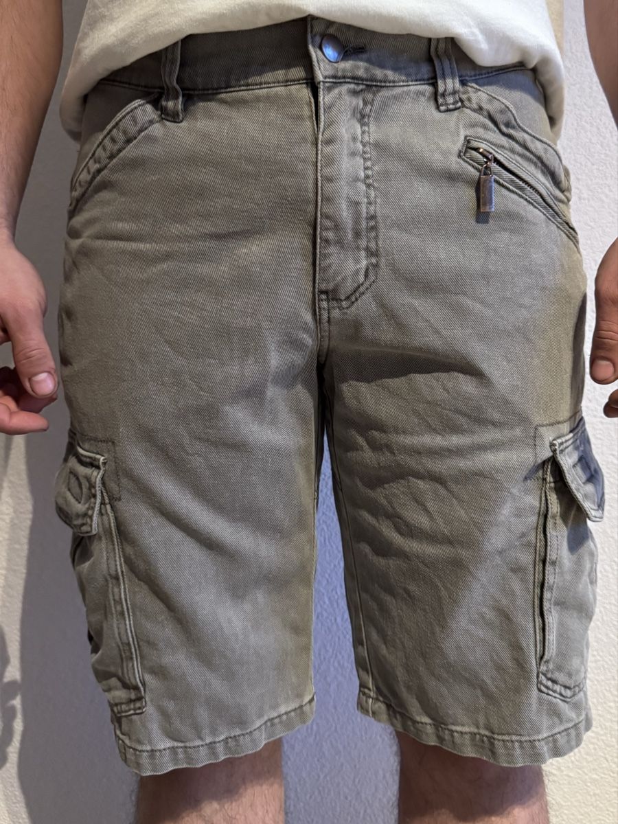 Jeans: Cargo Shorts, Grau, Gr. 48 – Usato da Bern venduto da melaniezurbuchen