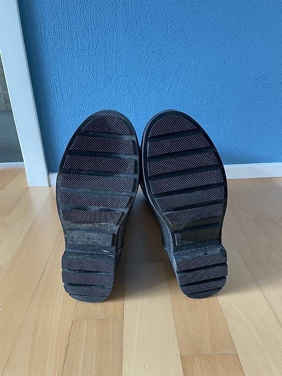 Tommy Hilfiger Scarpe da donna: Tommy Hilfiger Gummistiefel Gr. 41 – Usato da Bad Ragaz venduto da Roselyyn 4
