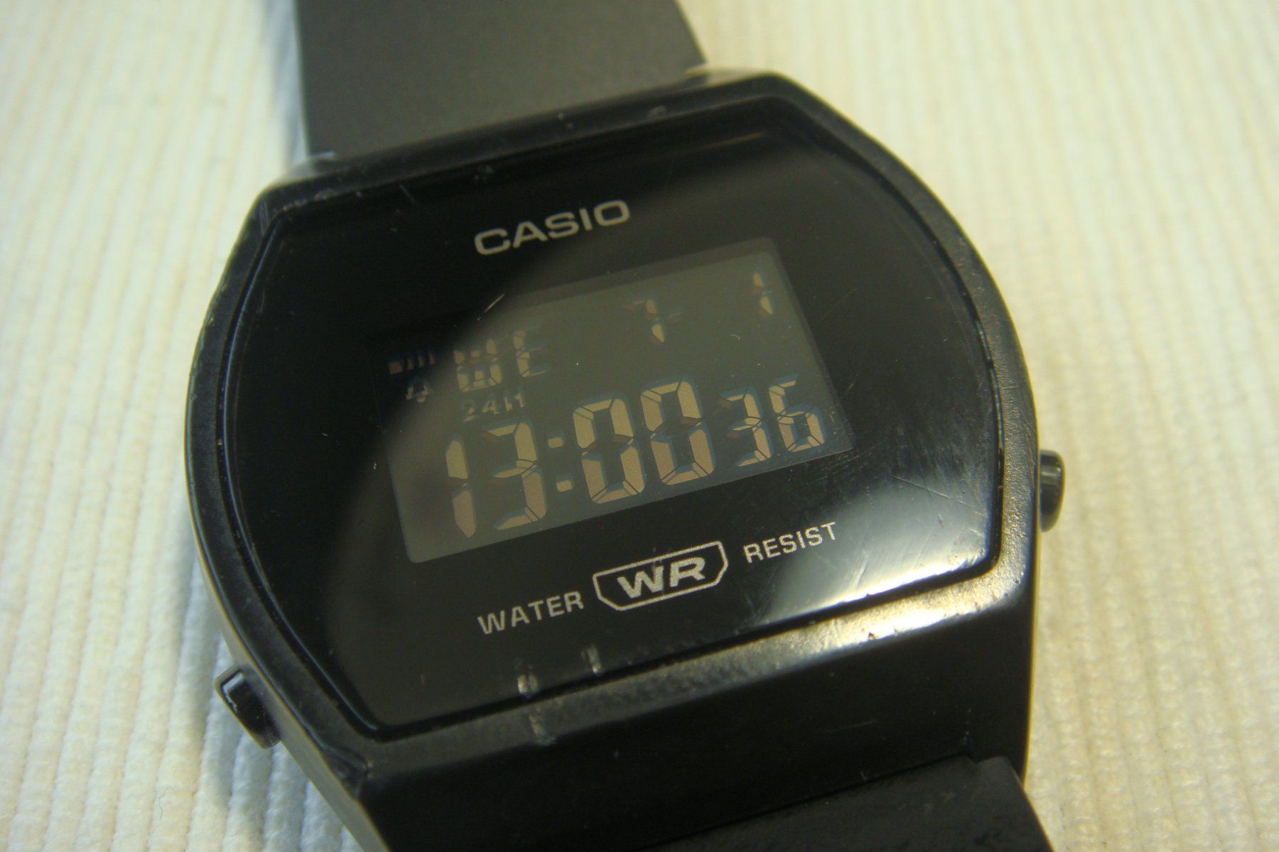 Casio Montres: Casio LW-204 – D'occasion à Emmenbrücke par kuhn4951 5
