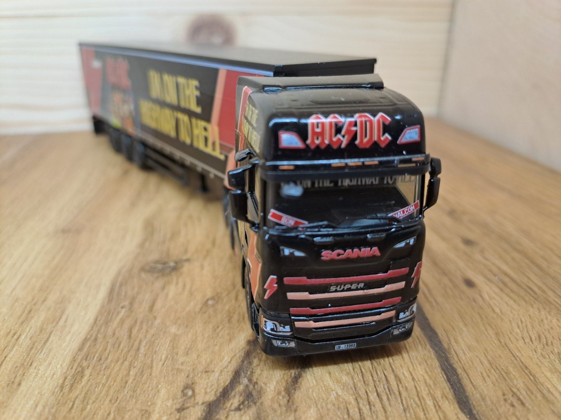 Herpa Modellautos: Scania S SZ AC/DC "Highway to Hell" – Neu (gemäss Beschreibung) aus Reiden von vscp5 3