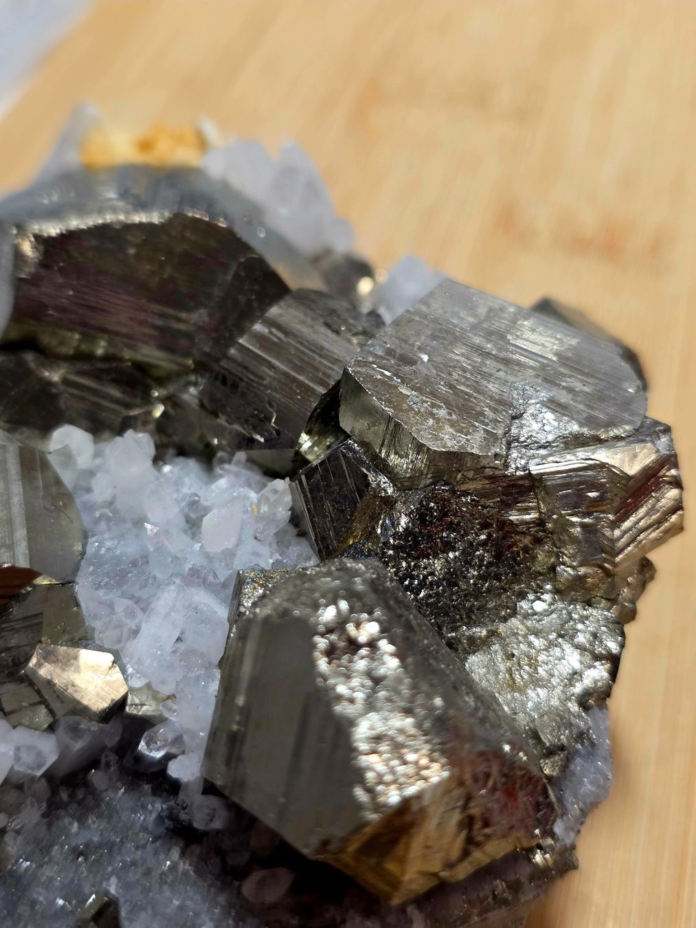 Minerali & Pietre curative: Top Pyrit auf Quarz Rohstück 458g – Nuovo e nell'imballaggio originale da Matzingen venduto da Shay_Crystalz 1