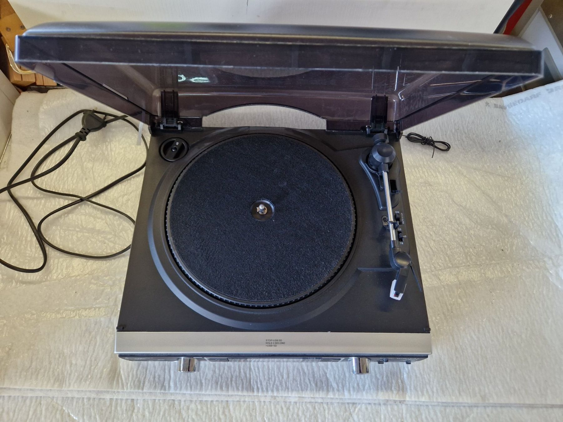 Plattenspieler: Plattenspieler Soundmaster mit Tuner – Neu (gemäss Beschreibung) aus Wädenswil von tome70 6