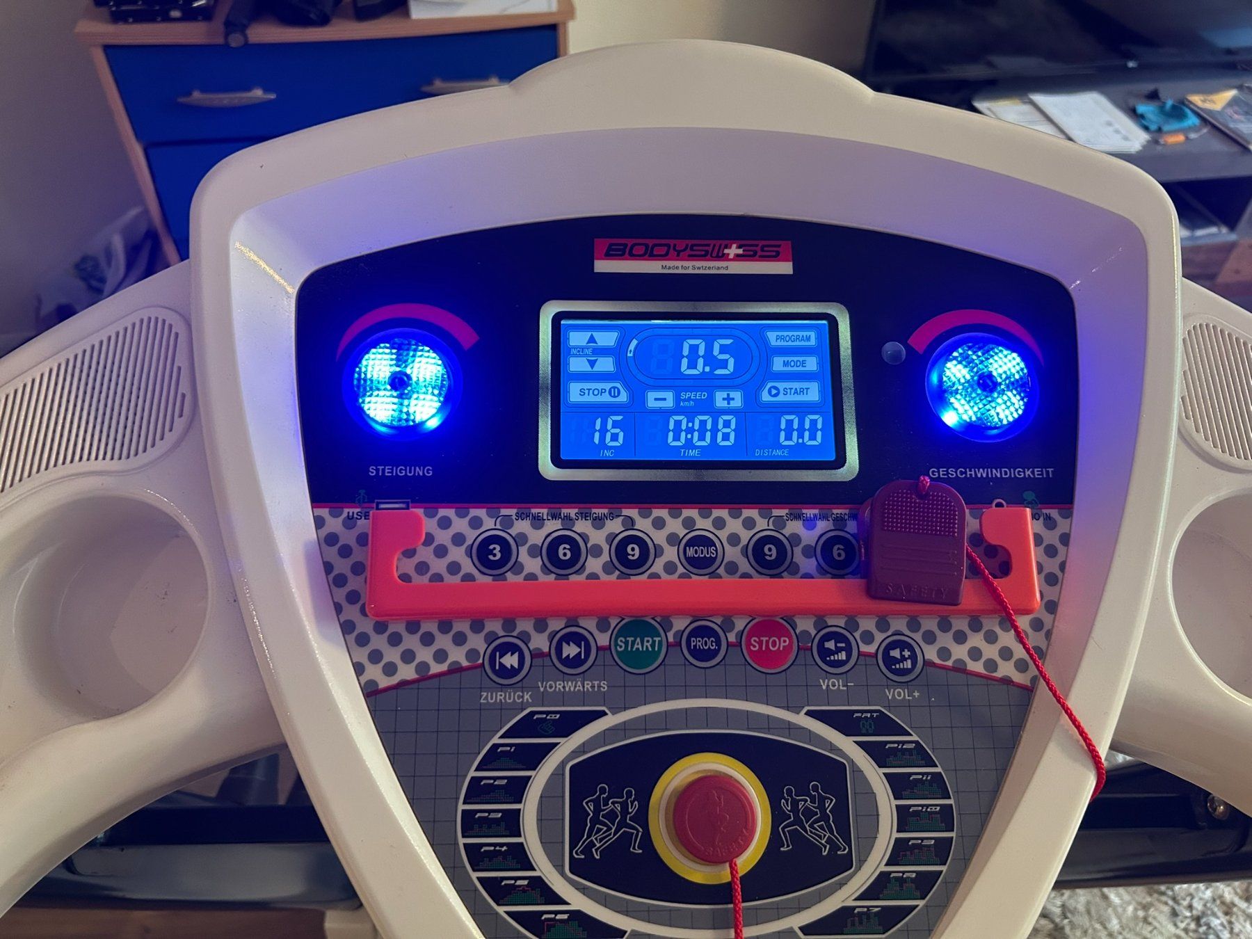 Bodyswiss Hometrainer: Laufband Bodyswiss, klappbar, Steigung + Programme – Gebraucht aus Gümligen von ESCreativwork 2