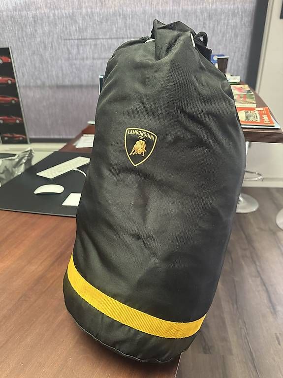 Autos: Lamborghini Cover – Gebraucht aus Steffisburg von Hamidi_AG