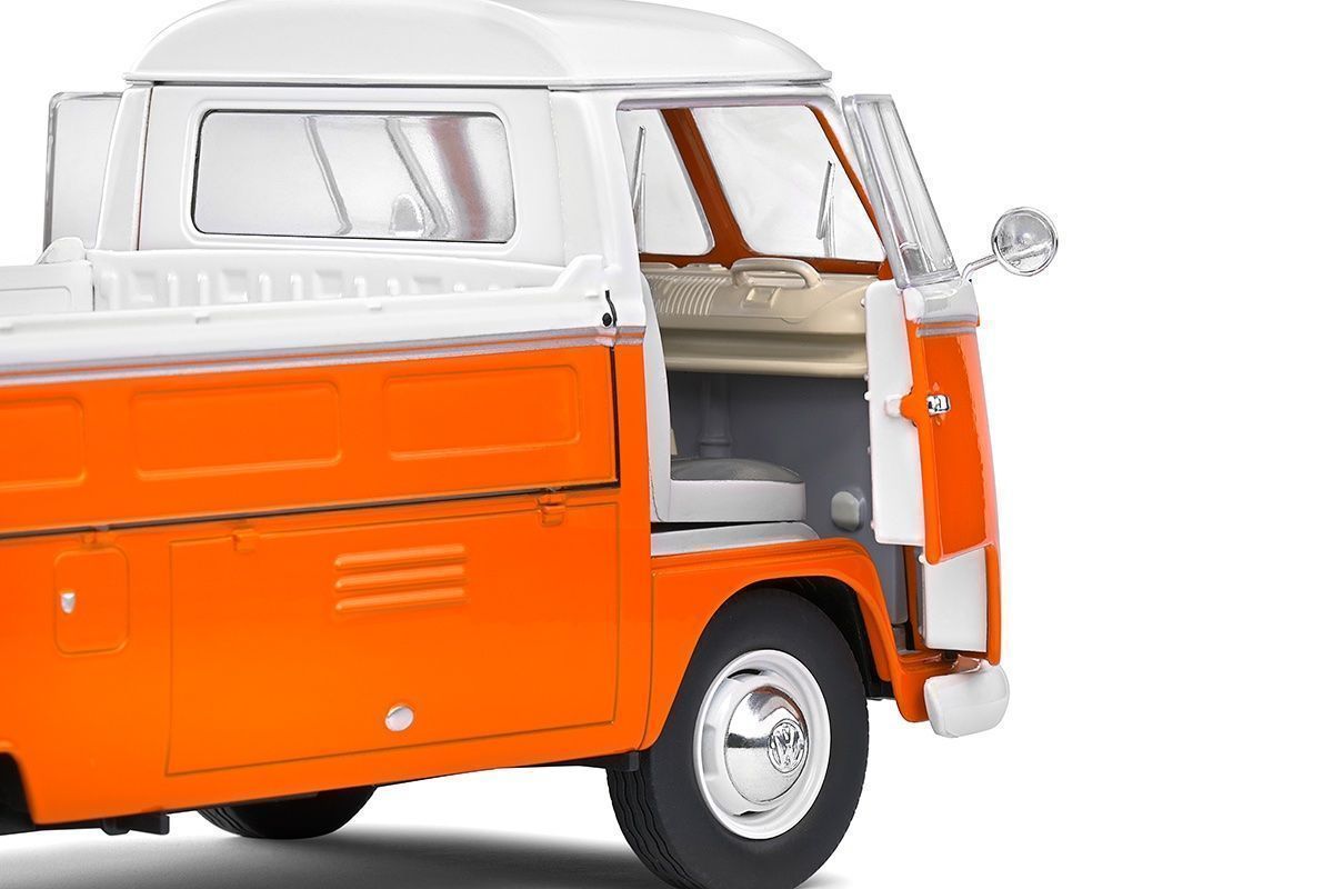 Volkswagen Modellini d'auto: VW T1 PRITSCHE MIT SURFBOARD IN 1:18 – Nuovo e nell'imballaggio originale da Erlenbach im Simmental venduto da Model_box 3