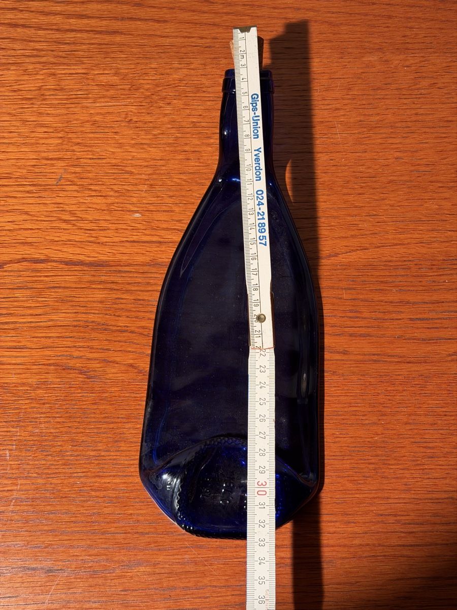 Bicchieri: Unique Flattened Blue Glass Bottle With Cork - Decor – Usato da Lausanne venduto da vas_mbk2 4