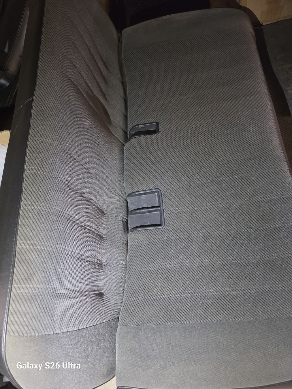 BMW Tutti pezzi di ricambio auto: Banquette arrière BMW e30  – Usato da Fleurier venduto da Doun