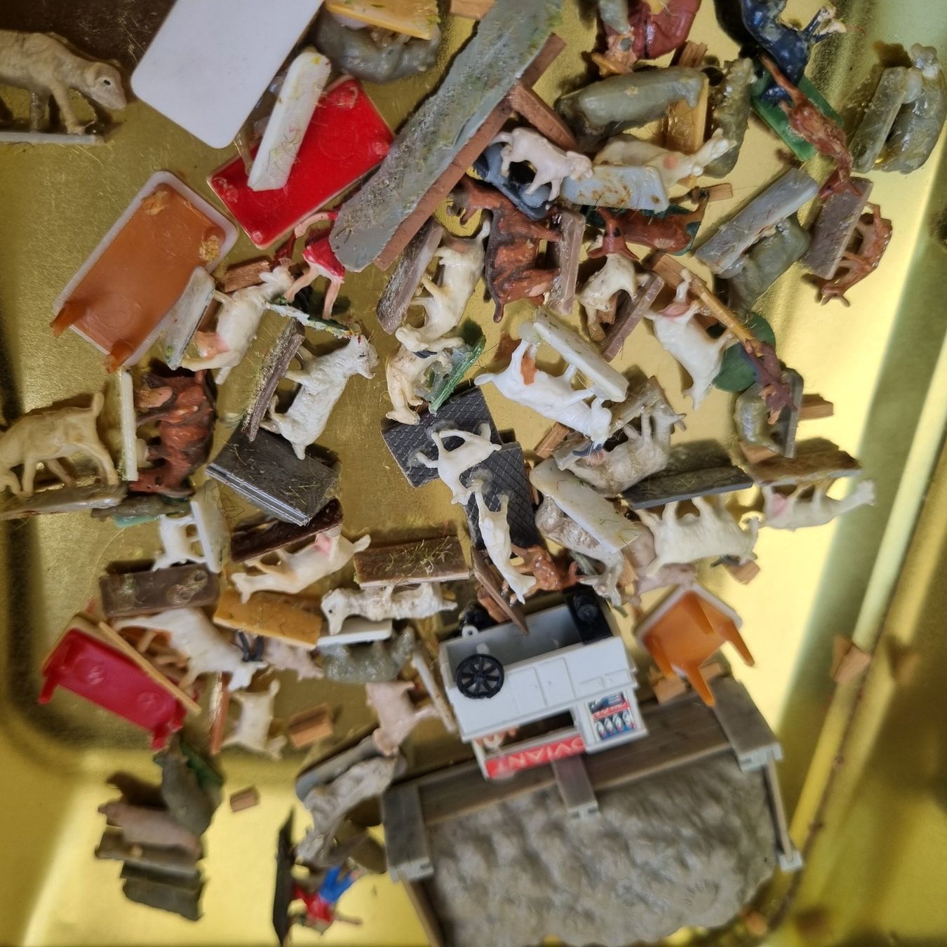 Modellini di ferrovie: Tiere Austattungsmaterial H0 – Usato da Männedorf venduto da Modellbau-wyss 2