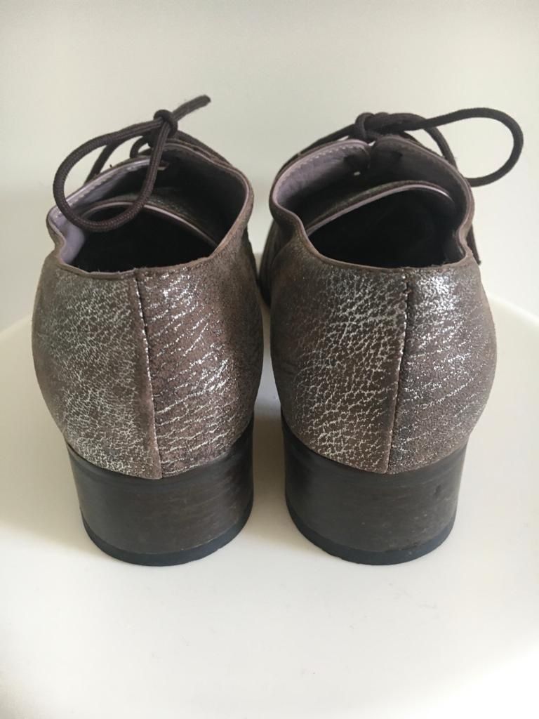 Maliparmi Damenschuhe: Maliparmi Schuhe, Gr 37 1/2, Leder, Silber/grau – Gebraucht aus Dornach von Snow54 5