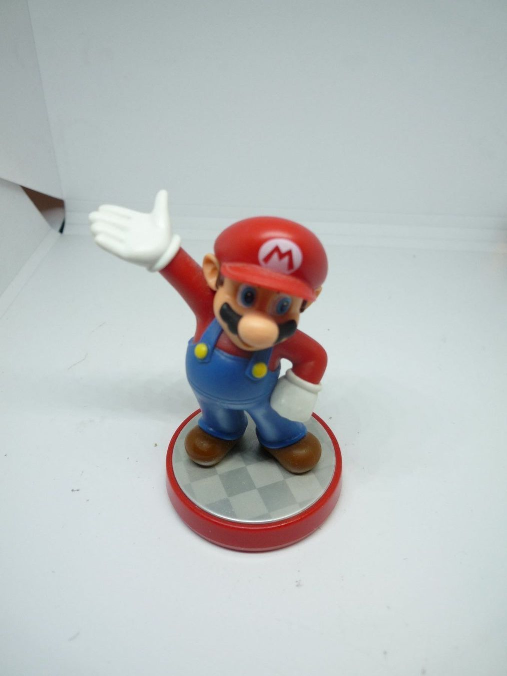 Nintendo Statuette: Amiibo Super Mario Collection Mario – Usato da Dietlikon venduto da NESFEVER