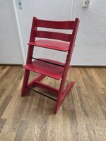 Stokke Tripp Trapp Kinderhochstuhl rot inkl. Zubehör