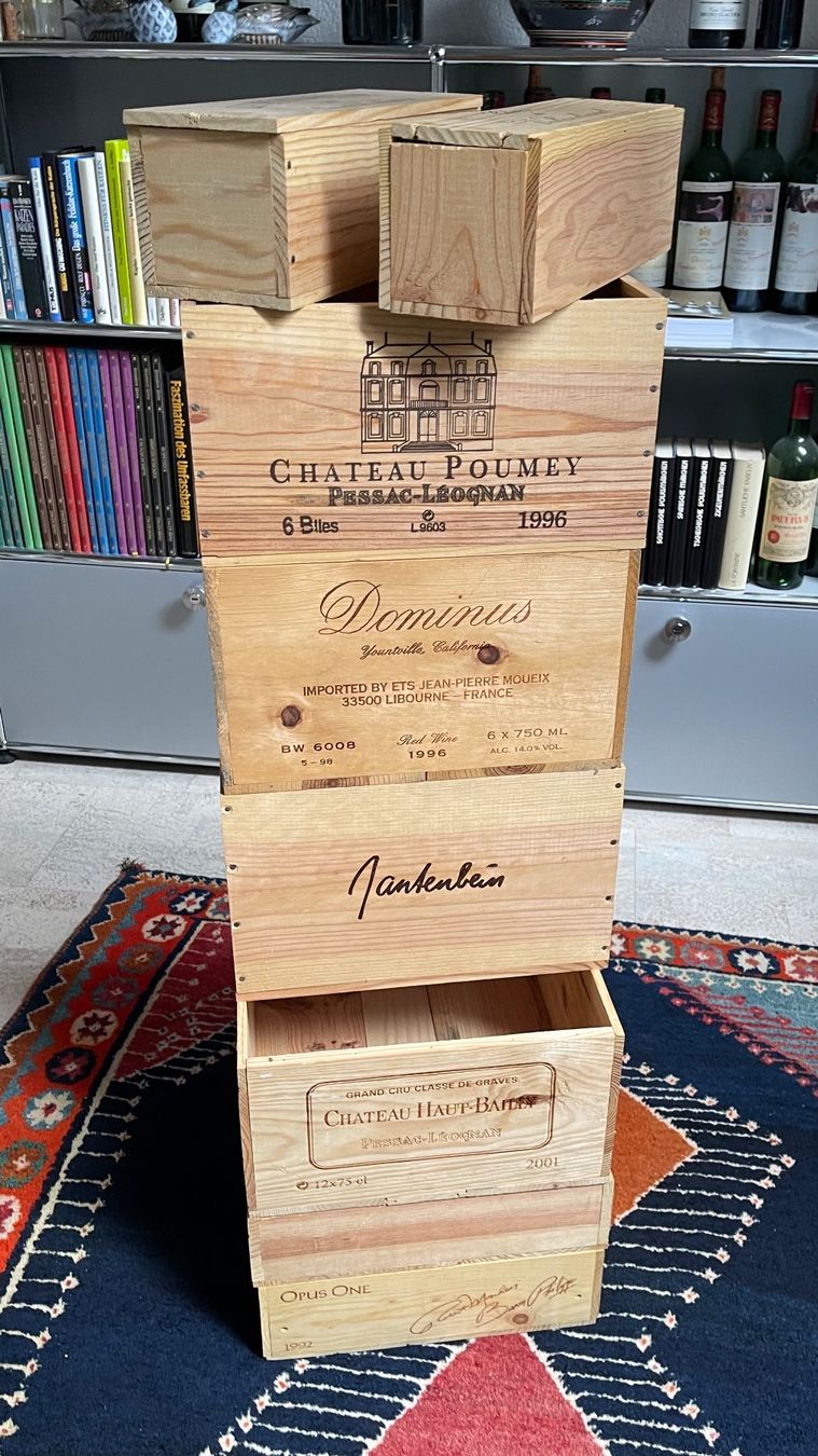 Sonstiges: Dekorative Weinkisten – Gebraucht aus Hettiswil von Grange17