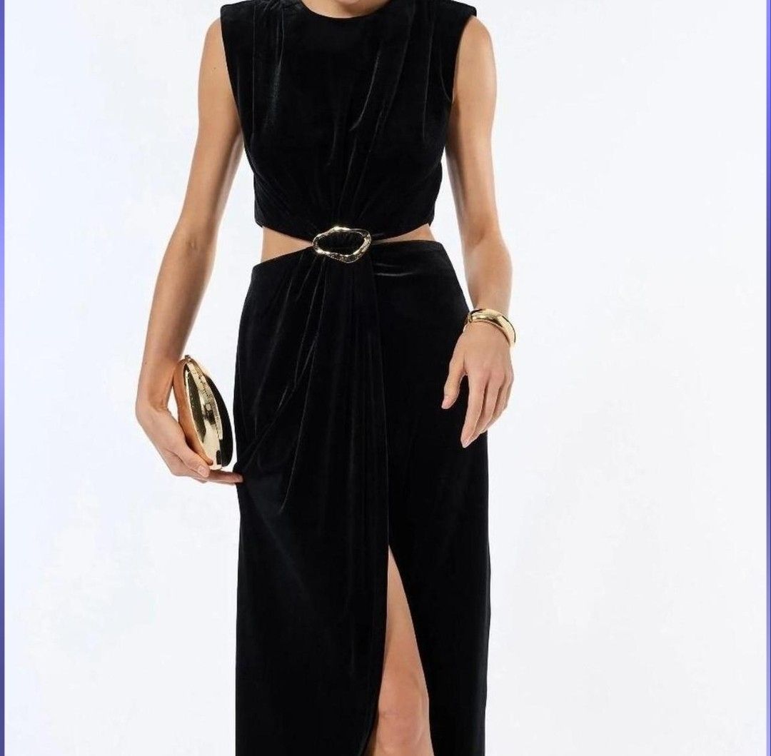 Zara Vestiti: robe noire Zara – Usato da Neuchâtel venduto da yas_zdb7 1