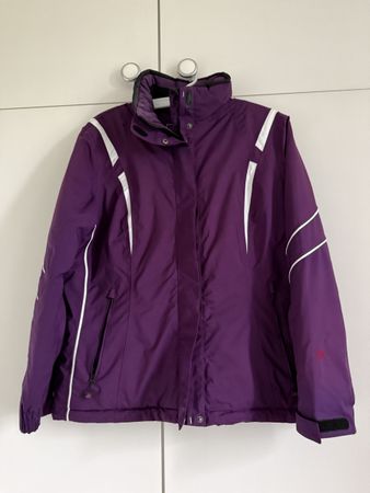 Winterjacke, Lila mit weissen Details