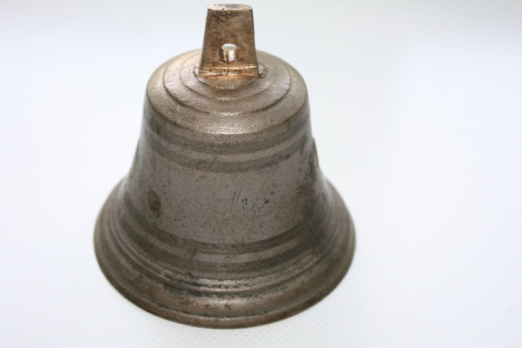 Glocken & Treicheln: Alte Glocke mit Trageöse, urchiges Deko-Objekt, – Gebraucht aus Wettingen von Licht08 1