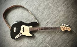 Elvis Jazz Bass - Vintage-Rarität mit Stil