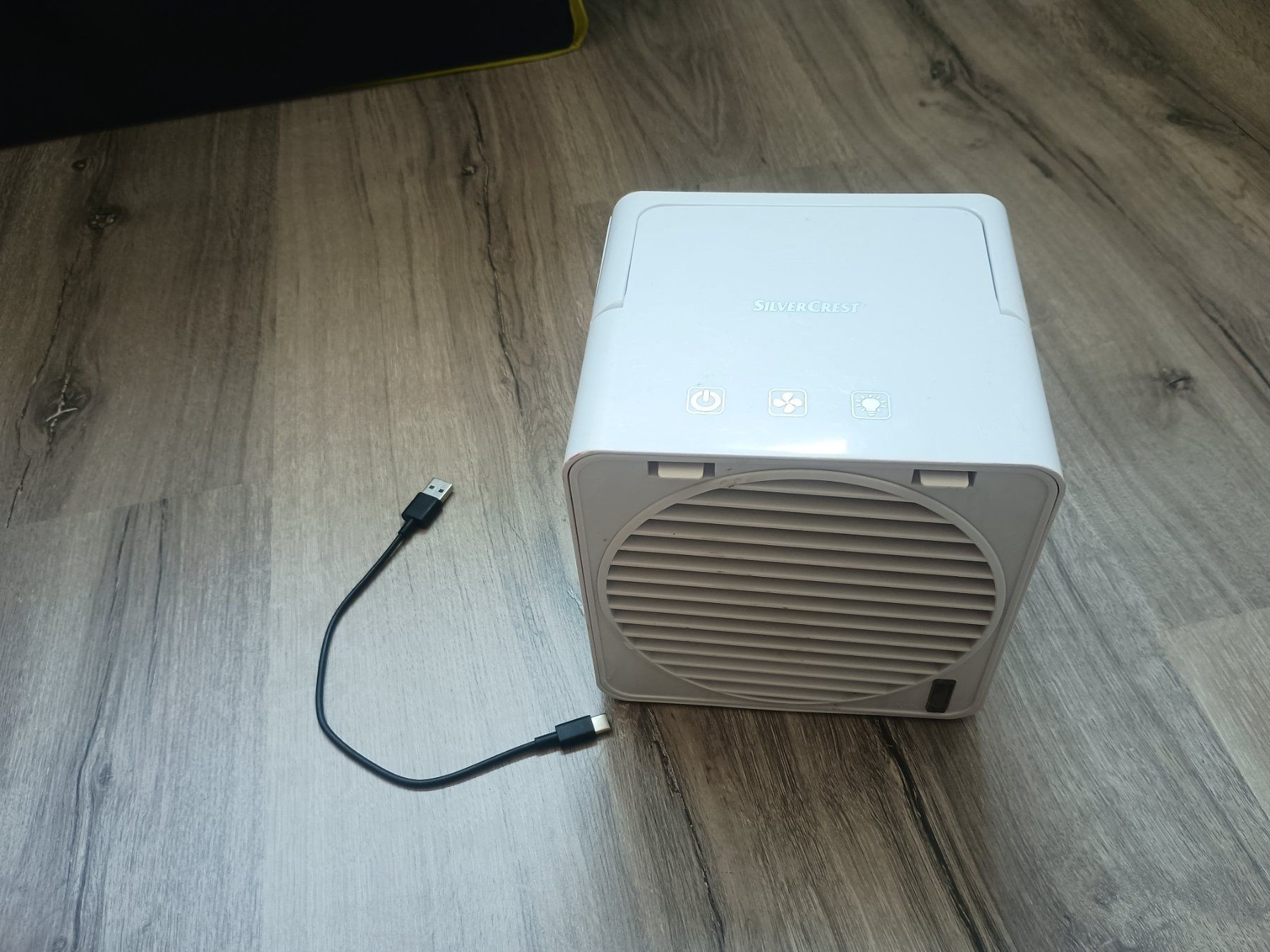 Ventilatori: ilvercrest Mini-Luftkühler / Ventilator mit LED-Licht – Usato da Bioggio venduto da natan81