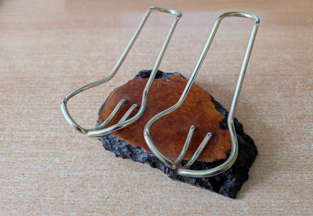 Pipe & Accessori: Support pour 2 pipes en bois de bruyère – Usato da Cernier venduto da Poussetofiol 2