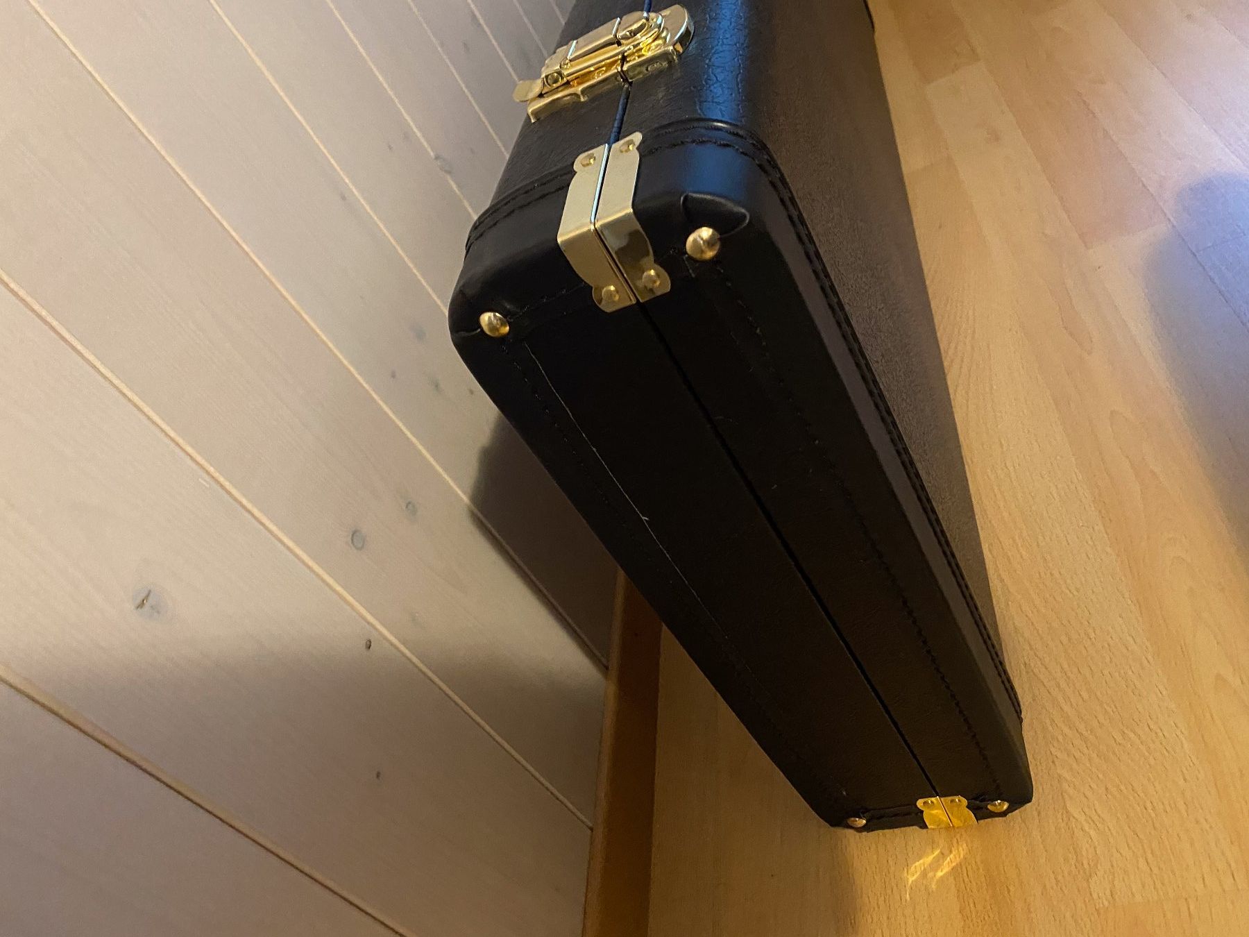 Yamaha Musikinstrumente: Yamaha Hardshell Case für E-Gitarre – Neu und originalverpackt aus Beckenried von and_b729 6