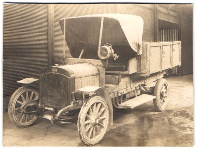 Fotografie & Manifesti: Fotografie Ein Itala-LKW mit Verdeck und – Usato da Berlin venduto da bartko-reher