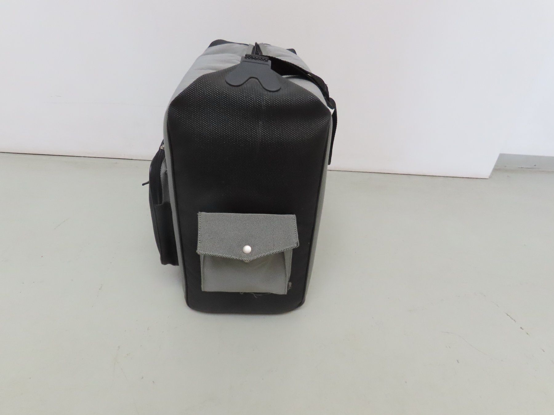 Waeco Kühlschränke & Kühlen: Waeco Coolbag TF-14AU-12 – Gebraucht aus Alpnach-Dorf von Hess-Automobile 1