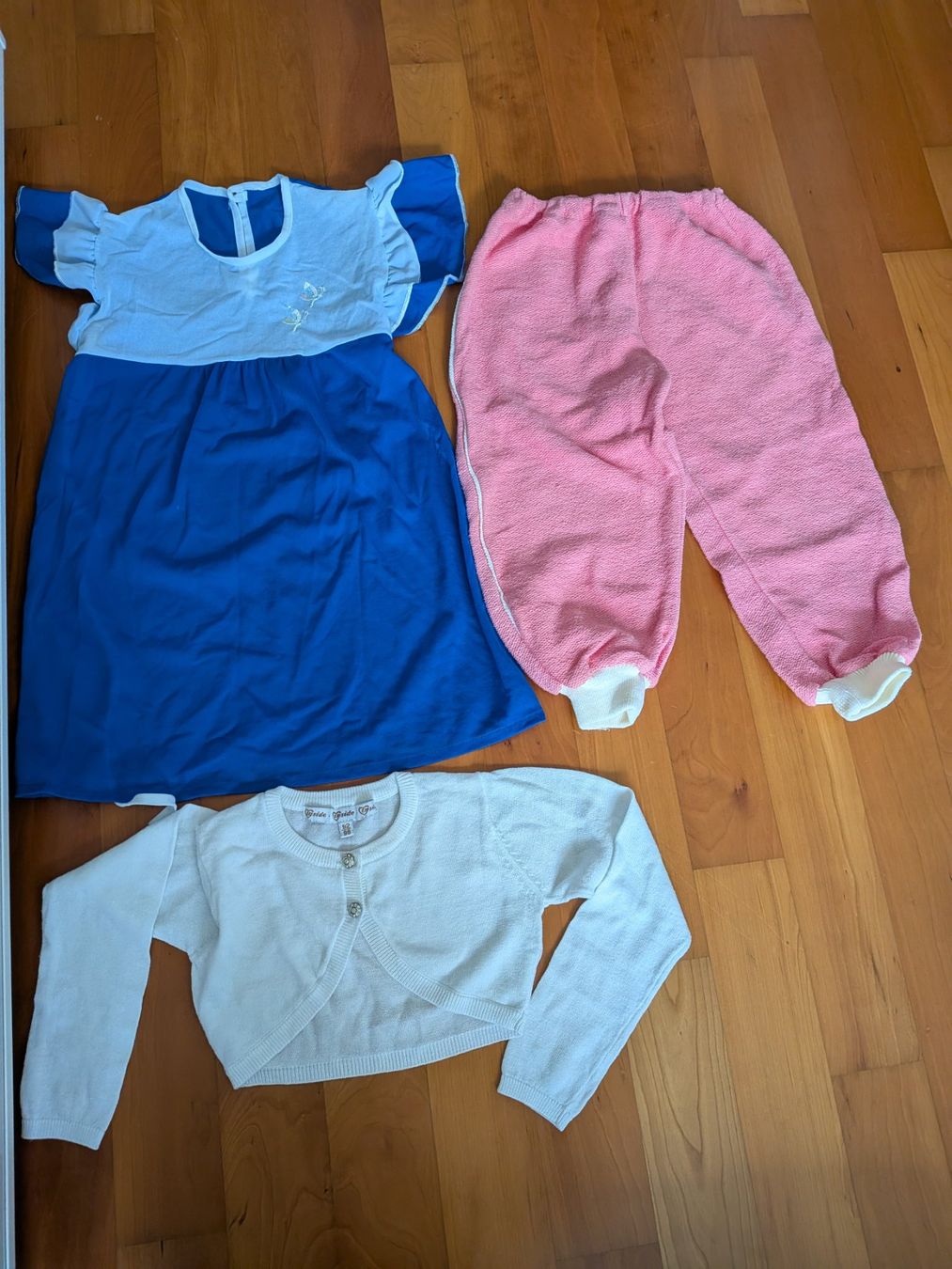 Lotti & Set di vestiti: Mädchen Kleiderpaket Gr.92 – Usato da Adliswil venduto da Udarius 3