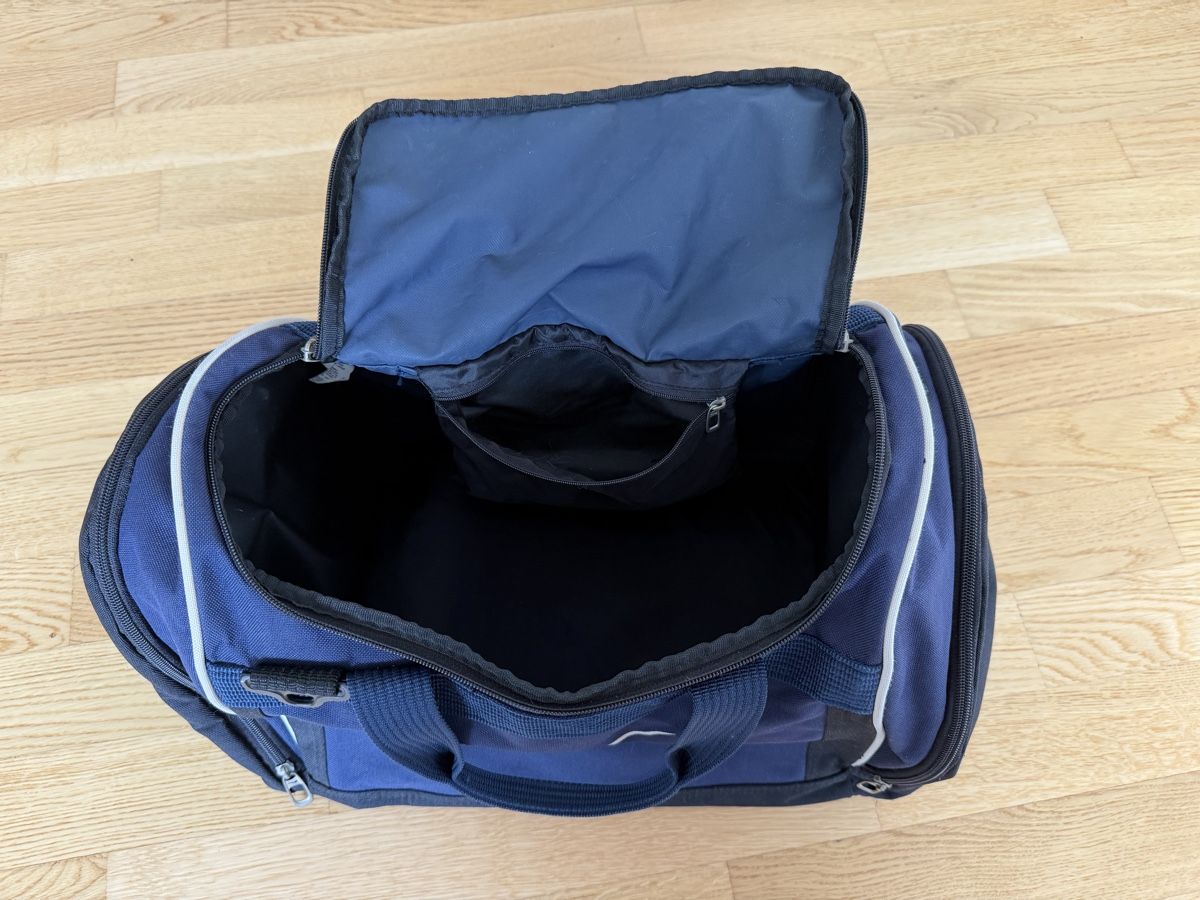 Nike Borse: Nike sport tasche bag sac – Usato da Basel venduto da hil_wjv8 1