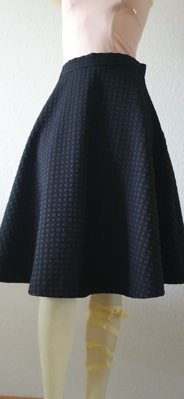H&M Gonne: H/M Premium Rock/Jupe gr40 – Usato da Niederbipp venduto da blu_jw7r 2
