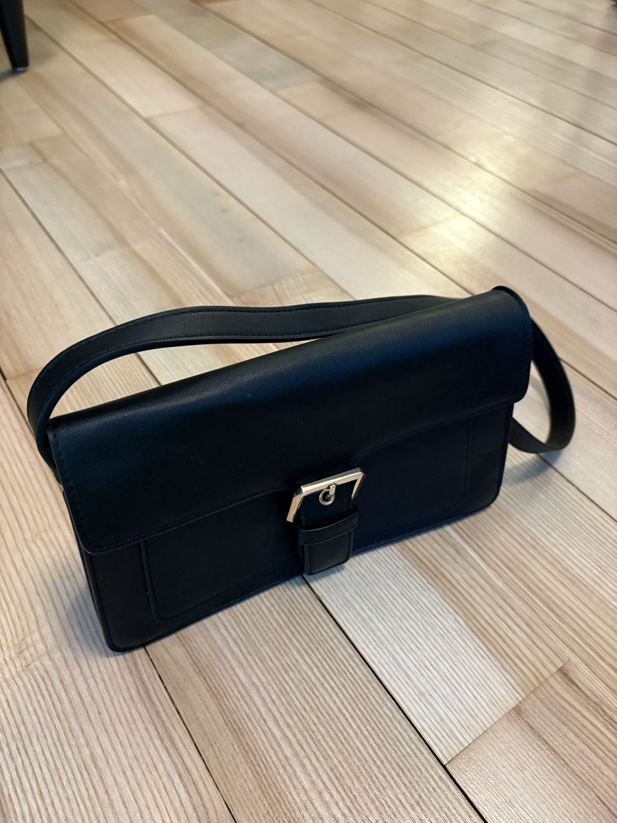 Taschen: Even&Odd Handtasche schwarz – Neu (gemäss Beschreibung) aus Basel von anschla. 1