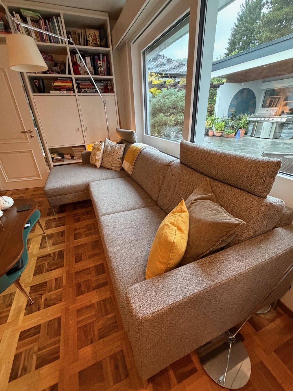 Pfister Divani: 3-4 Sitzer Ecksofa in klassischen Design – Usato da Langnau am Albis venduto da swiss-busy-bee 1