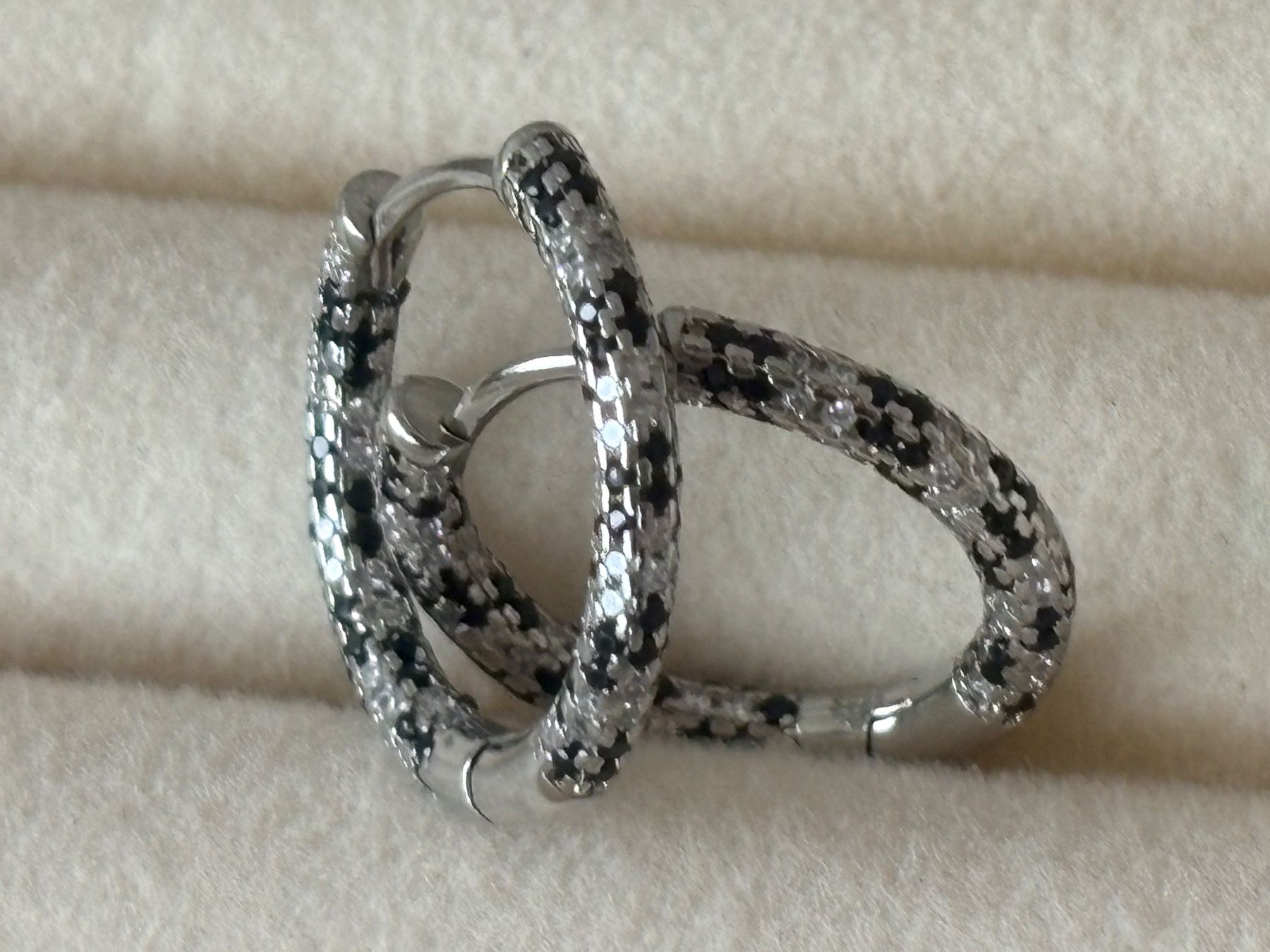 Orecchini pendenti & Orecchini a lobo: Luxus Elegante Ohrstecker /Creolen Farbe:  Silber – Nuovo (secondo la descrizione) da Biel-Bienne venduto da Roserosse13